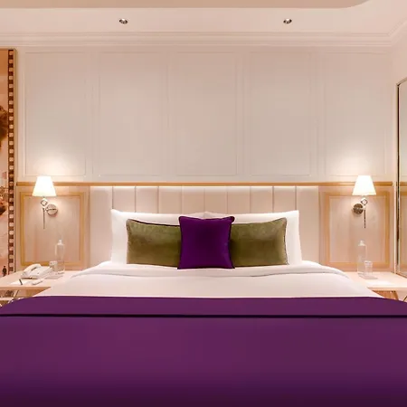 Aurika, International Airport - Luxury By Lemon Tree 5*