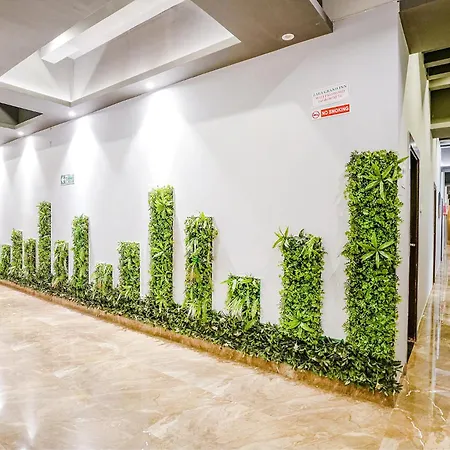 Hotel Fabhotel Zara Grand