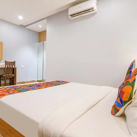 Hotel Fabhotel Zara Grand