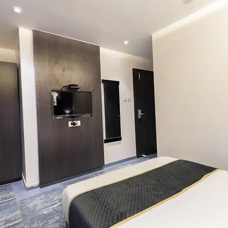 Hotel O Near International Airport