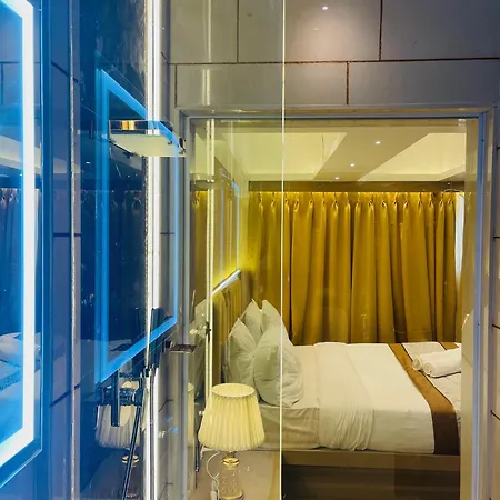 Home2 Renaissance Club 4* Mumbai