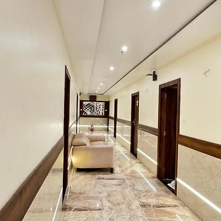 Bkc Prime Near Trade Centre Us Embassy, Hotel 3*