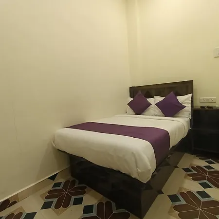 Star Of Kurla - Nearest From Kurla - Near Bkc Guest house