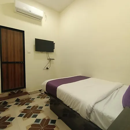 Star Of Kurla - Nearest From Kurla - Near Bkc Guest house *