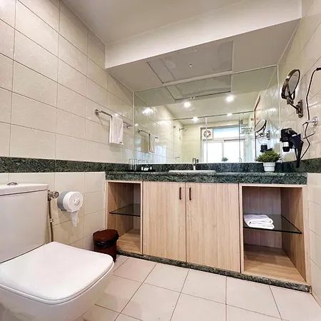 White House By Maxxvalue Service Bandra * Mumbai