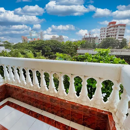 White House By Maxxvalue Service Bandra