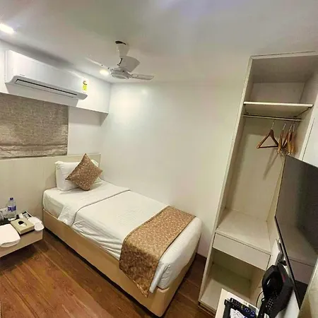 White House By Maxxvalue Service Bandra *