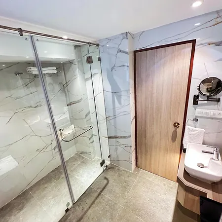 White House By Maxxvalue Service Bandra * Mumbai