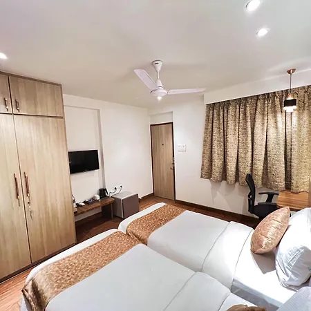 Apartment White House By Maxxvalue Service Bandra