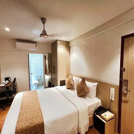 White House By Maxxvalue Service Bandra * Mumbai