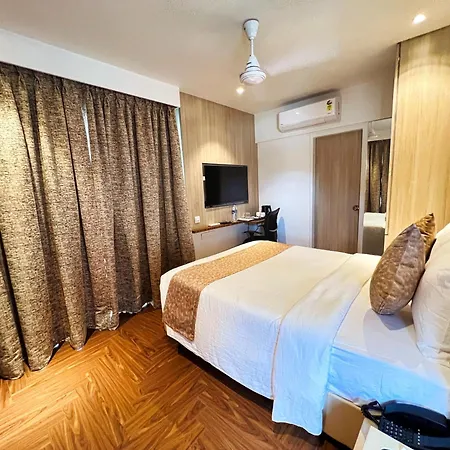 White House By Maxxvalue Service Bandra Mumbai