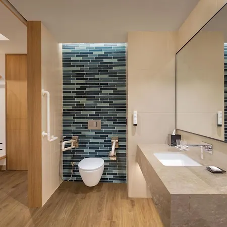 Fairfield By Marriott International Airport Hotel Mumbai