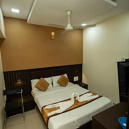 J D Residency Hotel 3*