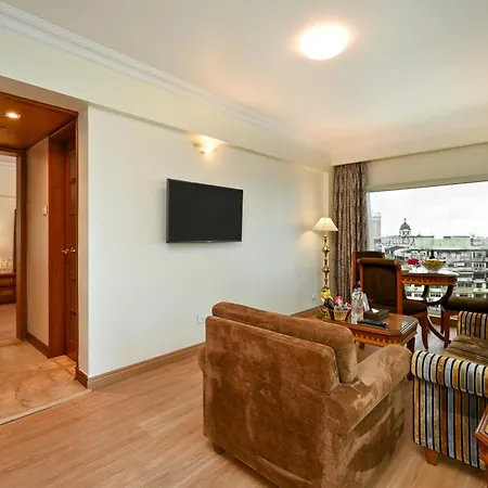 Fariyas , Colaba