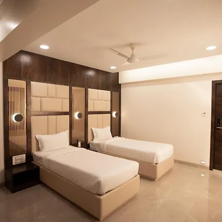 Hotel Naaz Executive 3*