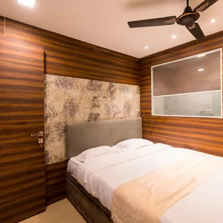 New Sky Palace Residency- Near International Airport Andheri East Hotel Mumbai