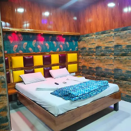 Spring & Love hotel *