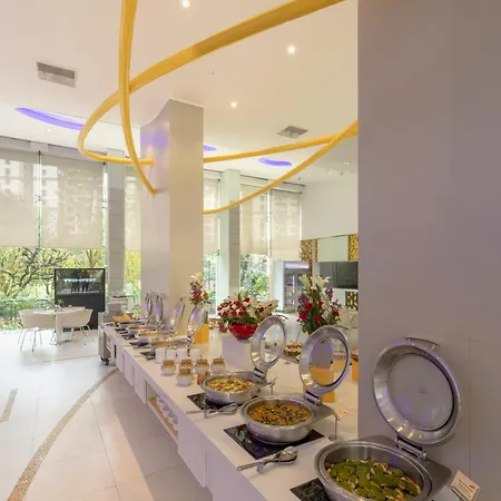 Kohinoor Elite Near Bkc Hotel 4*