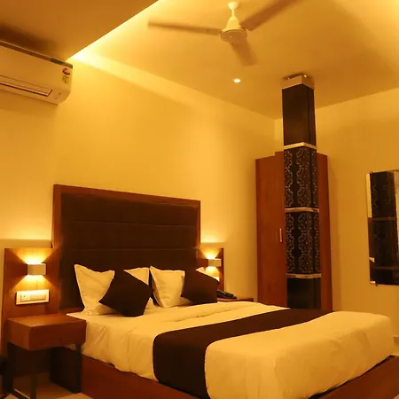 Sai Pritam Hotel 3*