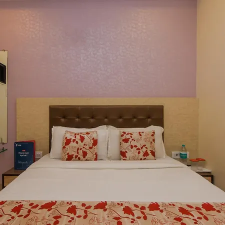 O Golden Nest Near Chhatrapati Shivaji International Airport Hotel 3*
