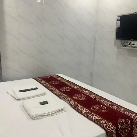 Sai Plaza, Chembur Guest house