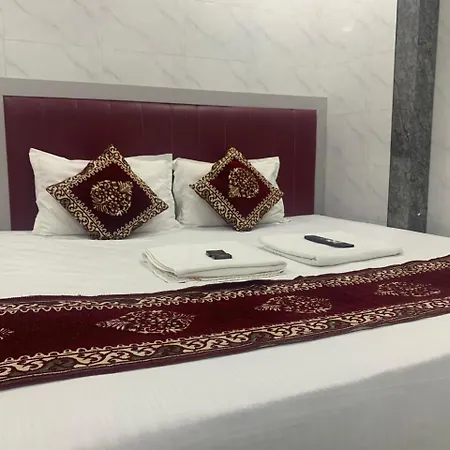 Guest house Sai Plaza, Chembur