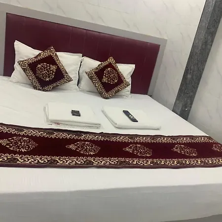 Guest house Sai Plaza, Chembur 2*