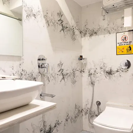 Larmont Luxury Hotel