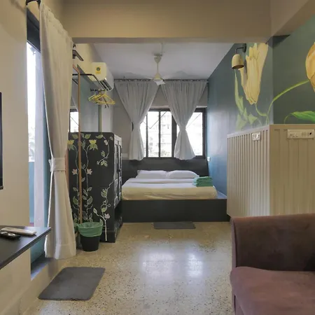 Queenie - Bandra West Apartment Mumbai