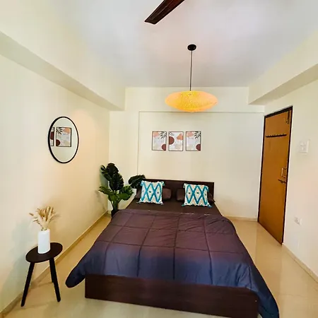 Entire 1 Bhk In Bandra West *