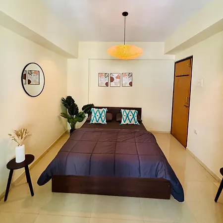 Entire 1 Bhk In Bandra West