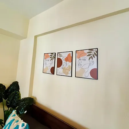 Apartment Entire 1 Bhk In Bandra West *