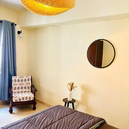Entire 1 Bhk In Bandra West *