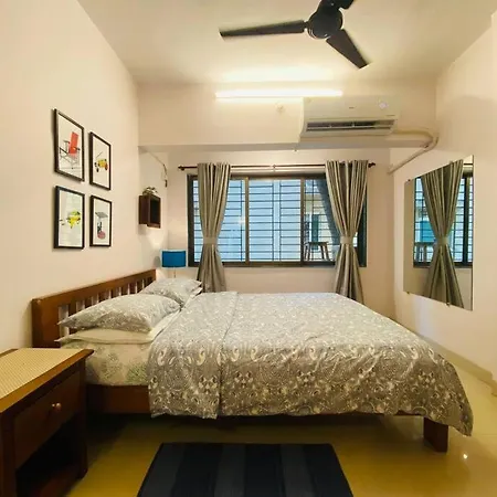 Nature Inspired Sun Drenched 1br In Bandra Mumbai