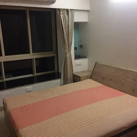 Quiet And Cozy Bedroom Mumbai