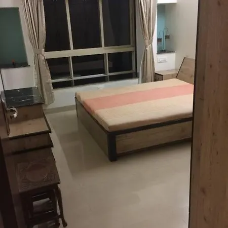 Apartment Quiet And Cozy Bedroom *