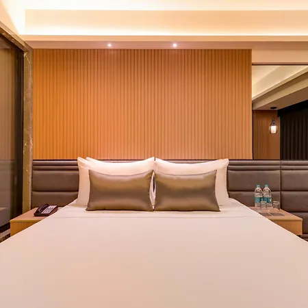 Lemon Tree Premier, Malad,
