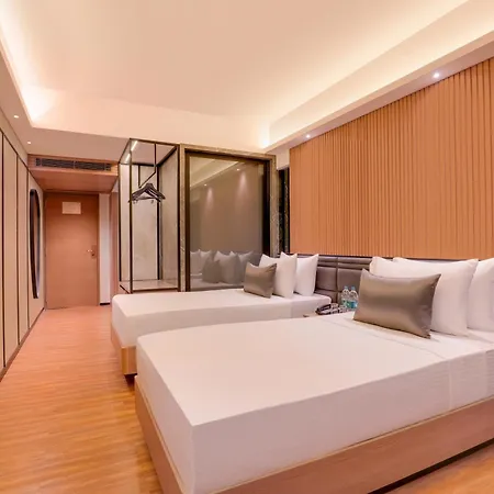 Hotel Lemon Tree Premier, Malad, 4*