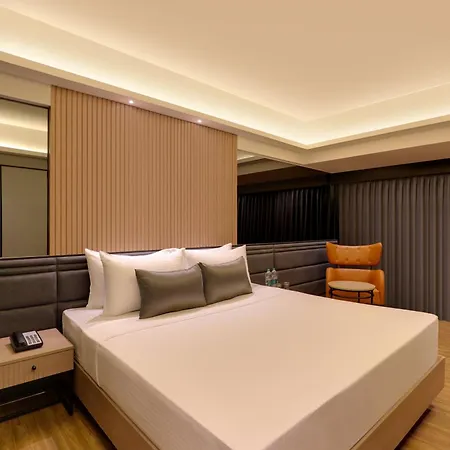 Lemon Tree Premier, Malad, Hotel