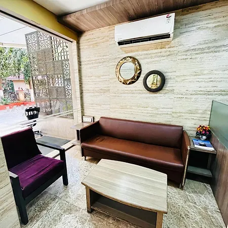 Apartment Maxxvalue - Service Marol Mumbai