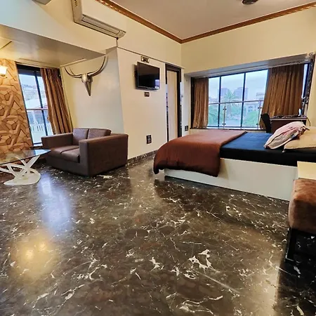 Spacious 3bhk Heart Of Mumbai, Bandra