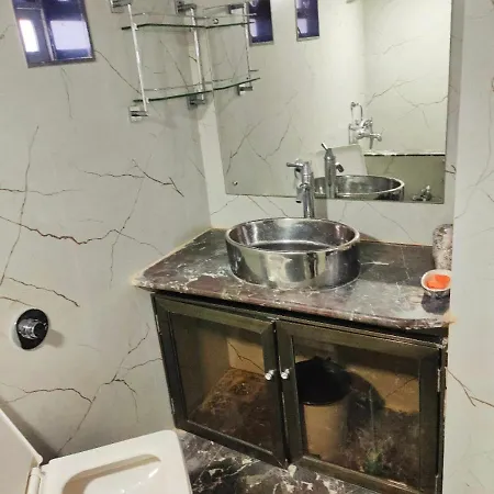 Spacious 3bhk Heart Of Mumbai, Bandra Apartment Mumbai