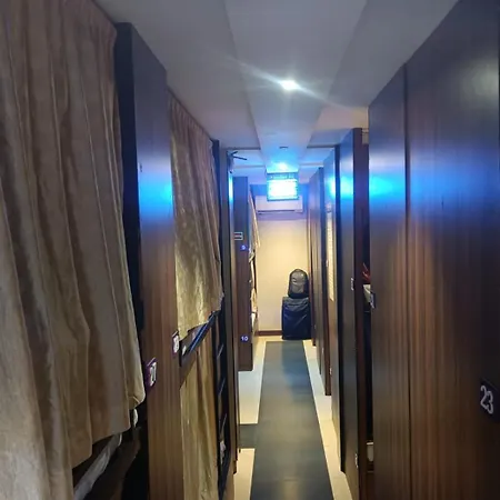 Hostel Almas 24 Aircondition Mumbai