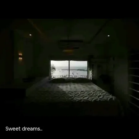 Apartment Top-floor Oceanfront Designer In Bandra