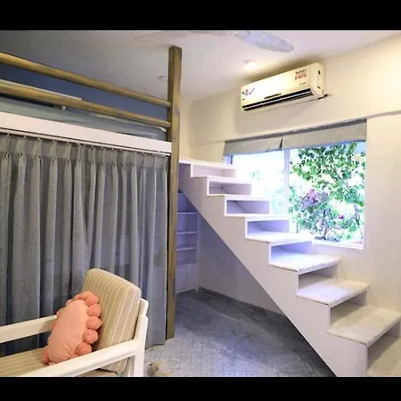 Apartment Top-floor Oceanfront Designer In Bandra *