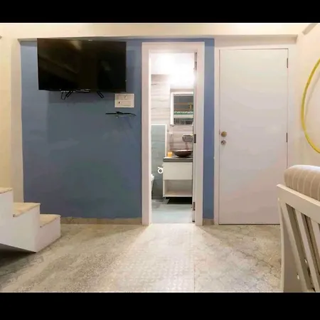 Top-floor Oceanfront Designer In Bandra