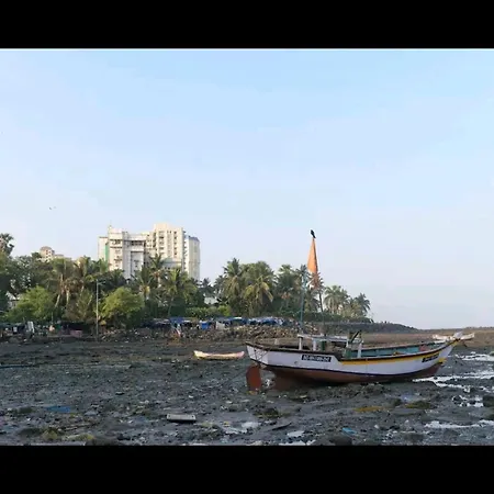 Top-floor Oceanfront Designer In Bandra Mumbai