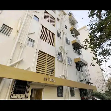 Top-floor Oceanfront Designer In Bandra