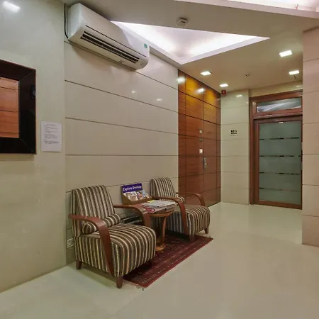 Bentley Marine Drive Hotel 2*