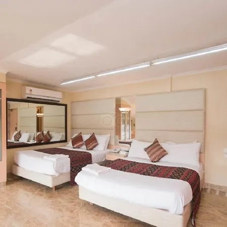 Regent Hotel 3*